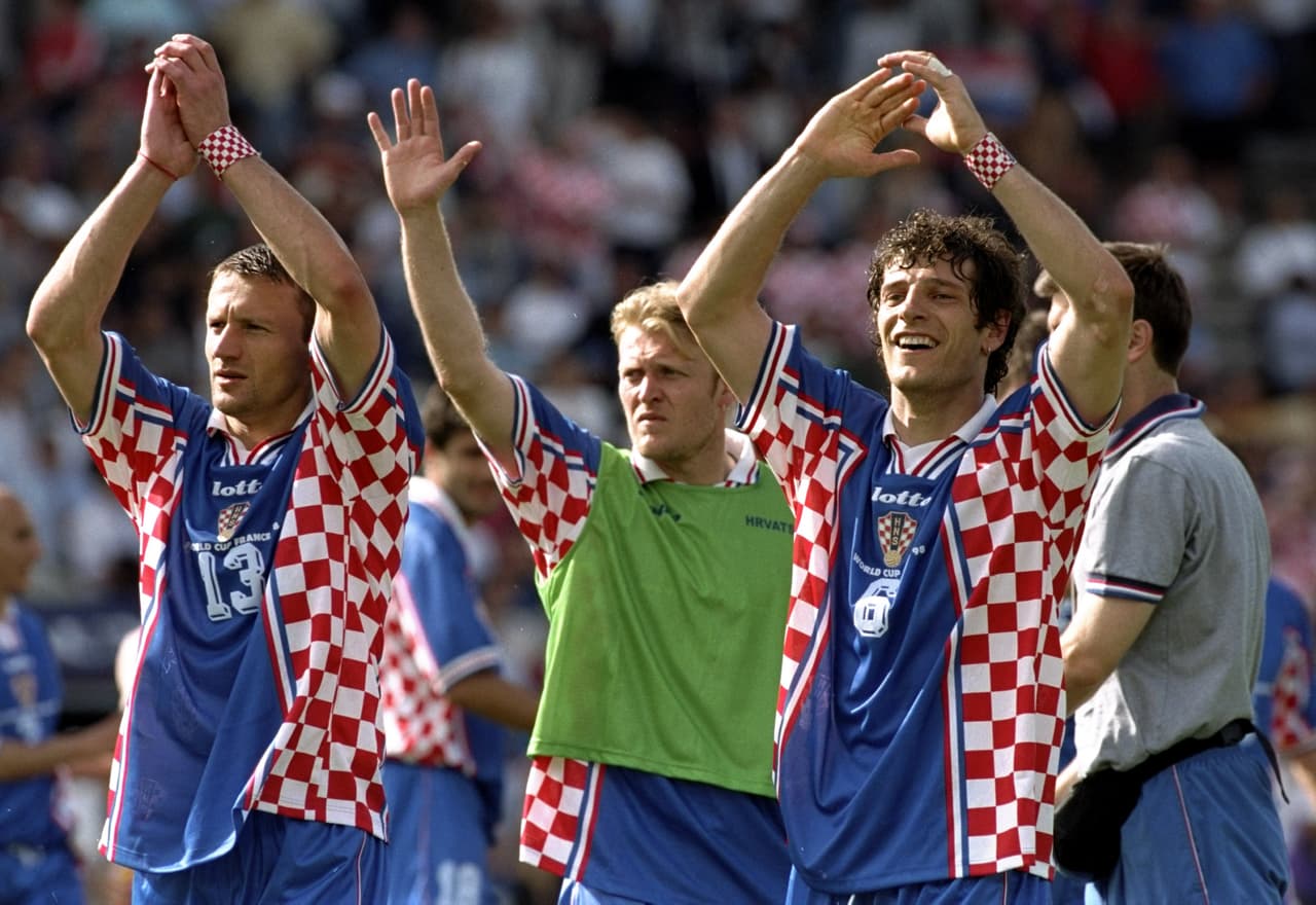 Croacia, con Davor Suker como gran figura goleadora, derrotó 1-0 a Rumania en los octavos de final y clasificó a cuartos de final.