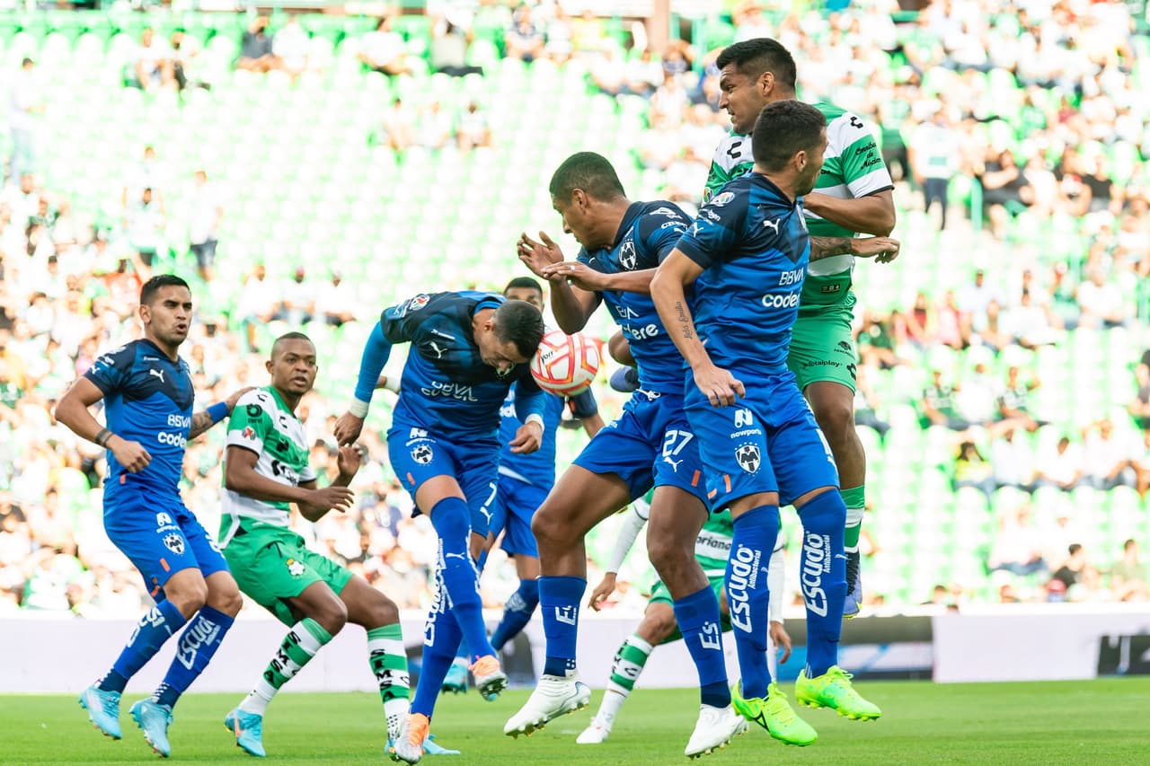 Santos logra una remontada de alarido para sacarle los tres puntos al Monterrey que no supo manejar la ventaja en el marcador.