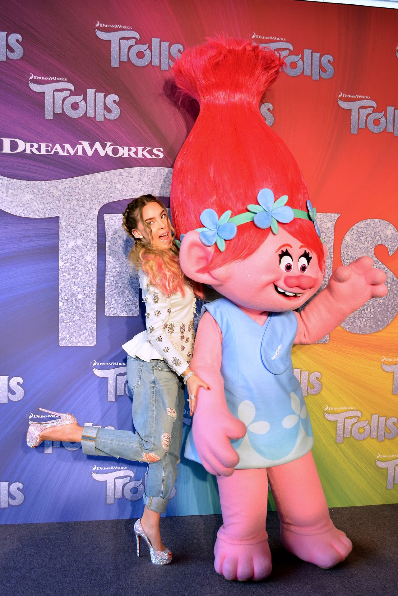 Belinda hace el doblaje al español de la voz de "Poppy"