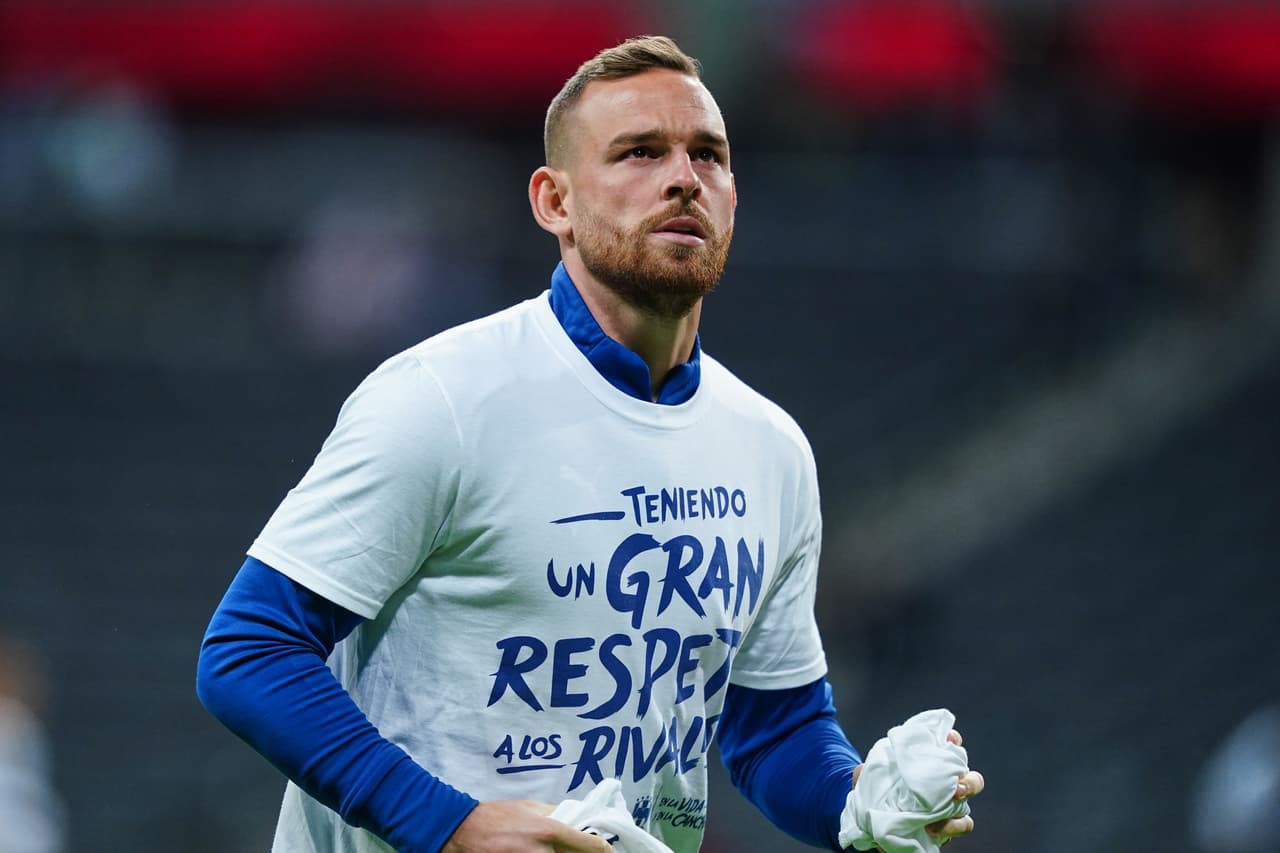 Rayados también mostró una camiseta con un mensaje de paz.
