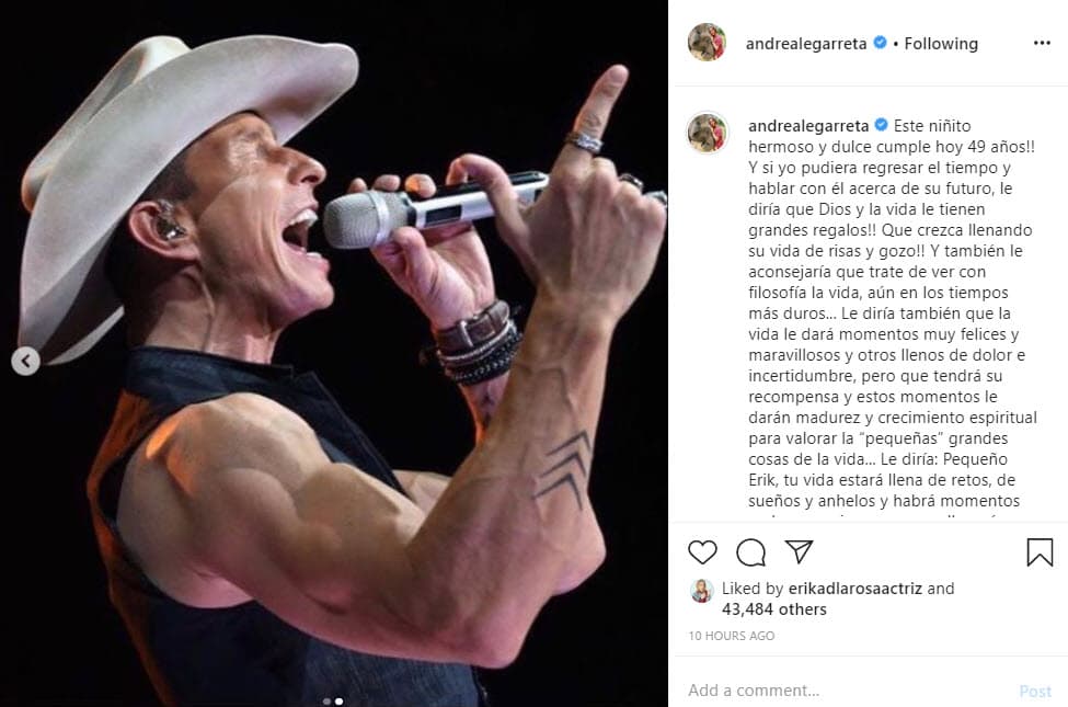 La también actriz le 'adelantó' que viviría momentos de soledad y de confusión, a pesar del éxito: "Naciste con un talento especial y, aunque a veces haya quienes quieran hacerte creer lo contrario, serás un triunfador […] 
<b>Tendrás una infancia algo complicada</b> en momentos, una juventud con algo de confusión y 'ruido', incluso después de etapas de mucho éxito, habrá momentos donde la vida dolerá, dolerá mucho".
<br>