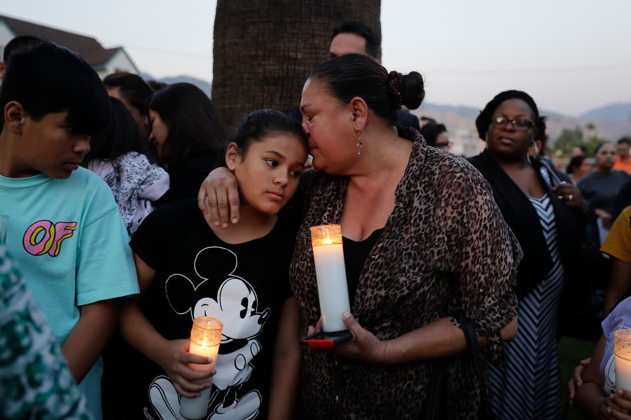 <b>2017. Primaria North Park en</b> 
<b>San Bernardino, California.</b> Cedric Anderson, de 53 años, 
<a href="https://www.univision.com/los-angeles/kmex/noticias/tiroteos/tiroteo-en-la-escuela-primaria-north-park-en-san-bernardino-deja-varios-heridos-video">entró a la escuela donde su esposa era maestra y en el salón de clases la asesinó con una pistola.</a> También mató a un estudiante de ocho años e hirió a otro antes de suicidarse. 10 de abril de 2017.