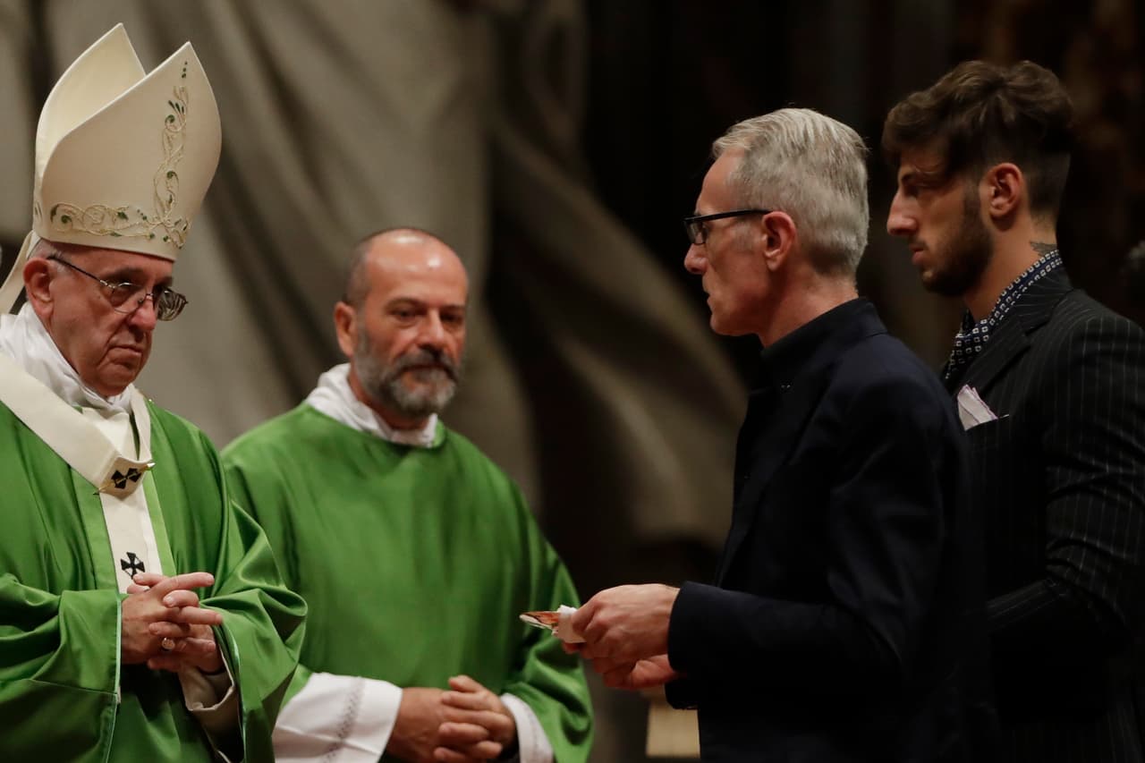 Presos de todo el mundo asisten a una misa con el Papa en el Vaticano