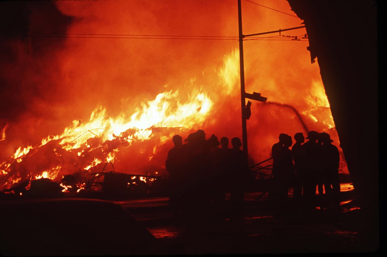 Uno de los barrios más golpeados por el sismo fue el Distrito Marina, en San Francisco. La ruptura de una tubería de gas natural provocó un gran incendio que calcinó casi dos cuadras completas de edificios.