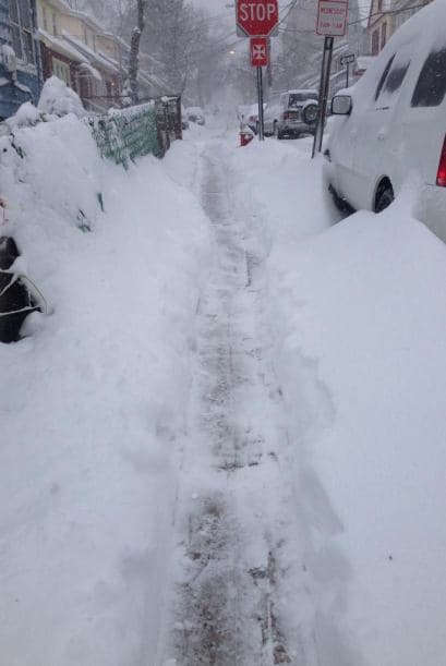 José Paredes, desde West, NY, nos muestra un camino totalmente cubierto por la nieve que sólo de verlo causa escalofrío