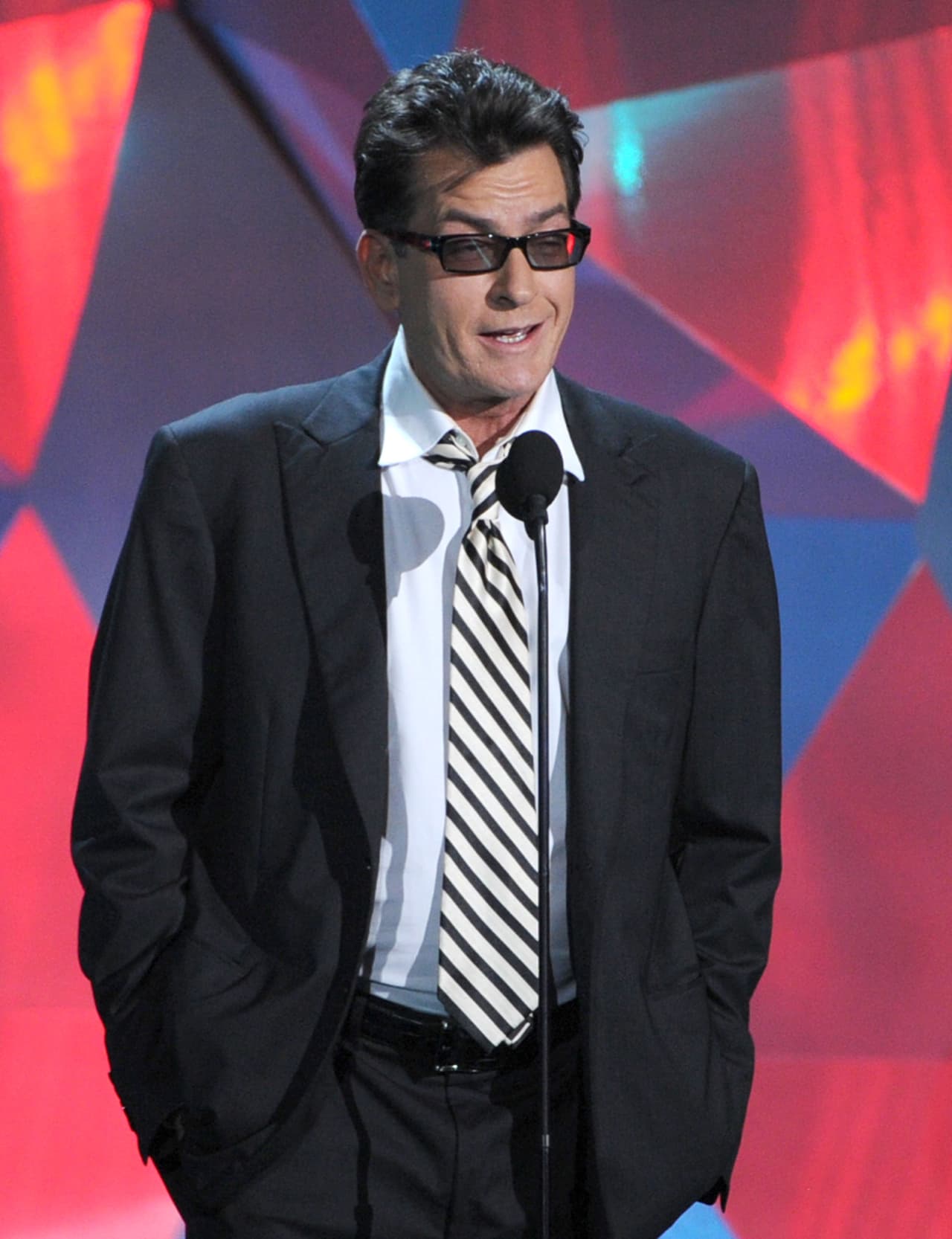 "Desde hace una semana no estoy tomando medicinas ¿Estoy poniendo mi vida en riesgo? Seguro. ¿Y entonces? Nací muerto. Así que no me asusta", dijo en entrevista.