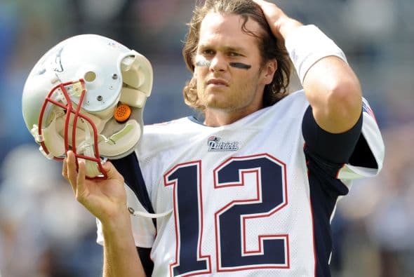 14. TOM BRADY- El dos veces Jugador Más Valioso firmó en septiembre la extensión de su contrato con el equipo de los Patriotas por $72 millones. En promedio al año Brady gana $31 millones.