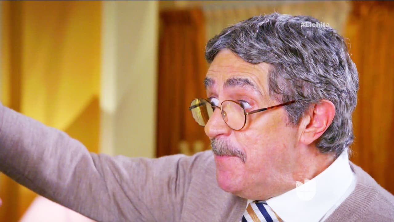 Pero ahí no acaban tus problemas, tu papá ya se enteró que en Icónika se burlan de ti.