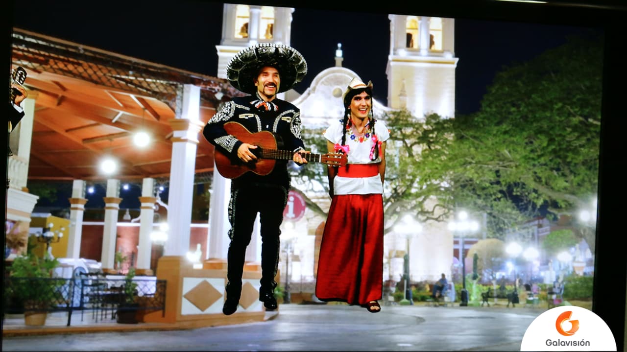 Con la magia de la edición digital, este fue el escenario que se utilizo para los abuelitos de 'Los Cousins'.