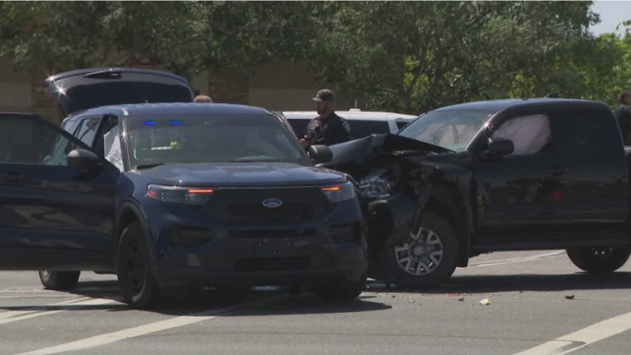 Huye de tiroteo y se estrella contra patrulla en Chandler; todo queda grabado en video