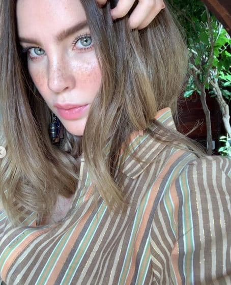 Al pie de la serie de tres imágenes, la cantante española naturalizada mexicana escribió: “La amistad no es algo que aprendes en la escuela. Pero si no has aprendido el significado de la amistad, realmente no has aprendido nada. Muhammad Ali.".