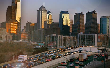 El tráfico vehicular en Filadelfia podría hacerte perder miles de dólares y aquí te explicamos por qué 