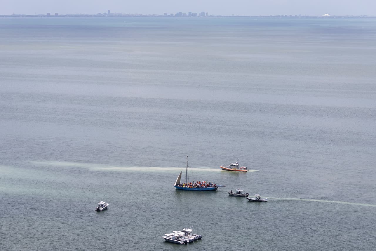 El hecho ocurrió a las 10:45 am, en el cayo Boca Chita, ubicado cerca de Key Bicayne. 
<br>