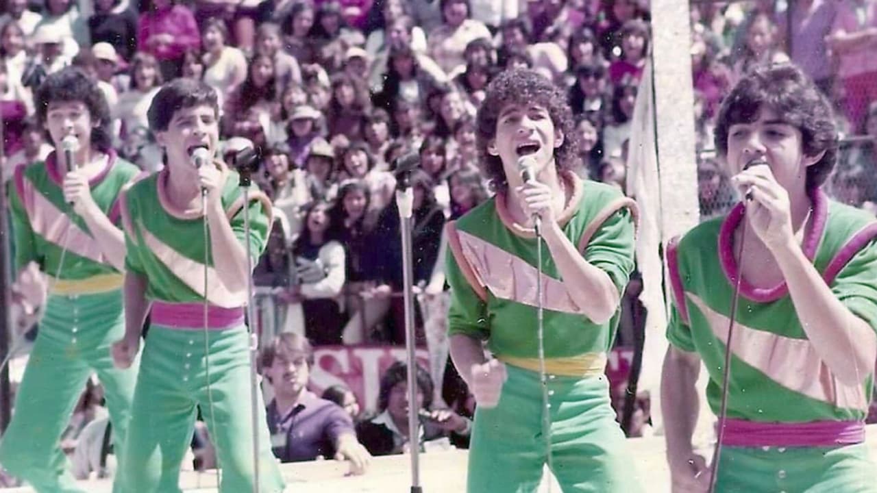 Como director de operaciones de RCA,
<b> José Menéndez logró renombre, ampliando el catálogo de música latina de la compañía.</b> Fue él quien firmó a la banda 
<b><a href="https://www.univision.com/famosos/ray-reyes-menudo-murio-madre-no-sabe-hermano-raul-reyes" target="_blank">Menudo, famosa en la década de los 80</a></b>, por 
<b>30 millones de dólares</b>. Roy Rosselló entró a la agrupación en el 1983 y a finales de ese año, se informó sobre el impresionante contrato que logró la banda que, hasta ese entonces, 
<b>solo admitía a jóvenes de Puerto Rico</b>.