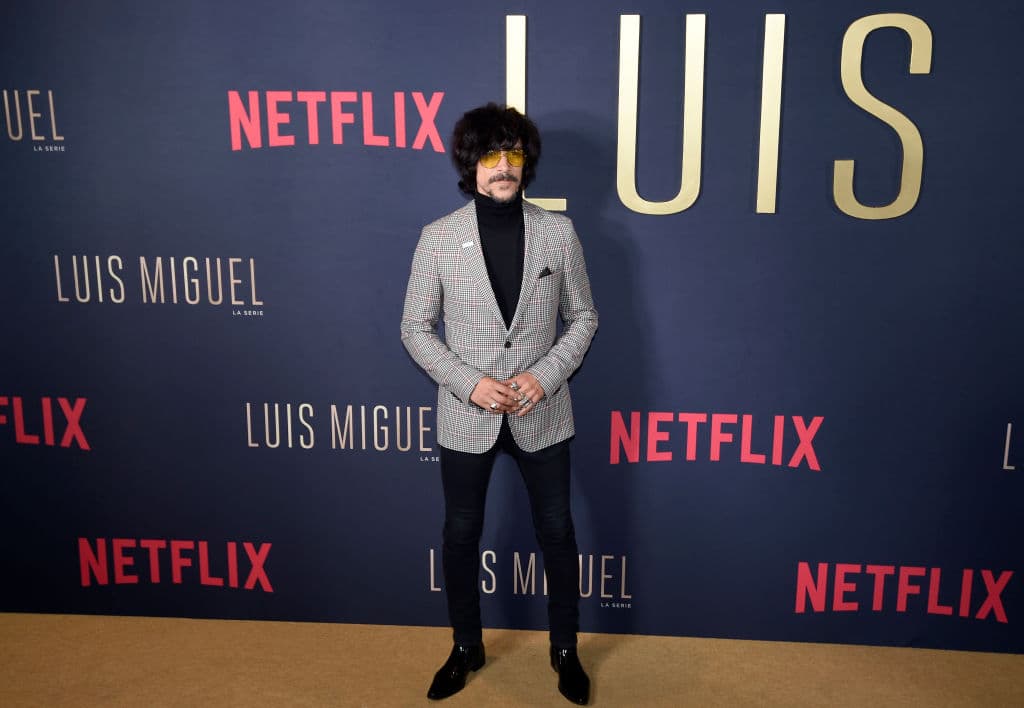 En la primera temporada fuimos testigos de la gran actuación de Boneta interpretando a Luis Miguel y del trabajo impactante de Jaenada como el papá del cantante.