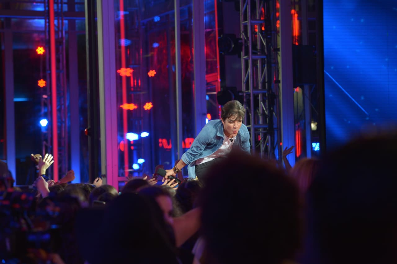 ¿Quién no se enamoró de Micke? Este chiquillo impresionó a los jueces en las audiciones con su dulce voz al cantar Happy de Pharrel Williams.