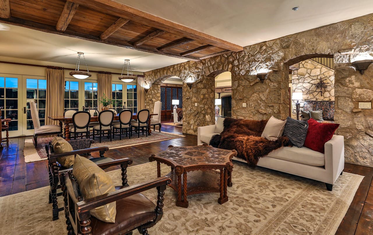 Espacio para recibir a la familia de Harry hay a plenitud.