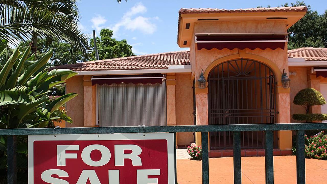 Pocas opciones para los que buscan comprar casa en Puerto Rico: confirman que menos familias califican ahora para comprar un hogar