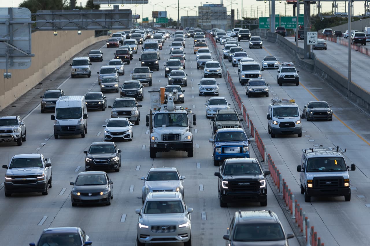 En Miami, los conductores han visto también un alivio durante las últimas tres semanas, con el precio de galón de gasolina corriente en $4.6 actualmente.