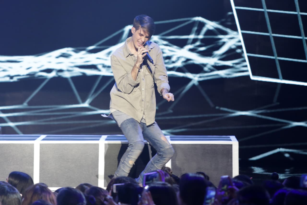 Sin embargo, cuando cantó “Donde quiera que estés” de Selena Ft. Barrio Boyzz no tuvo muy buenos comentarios de los jueces.