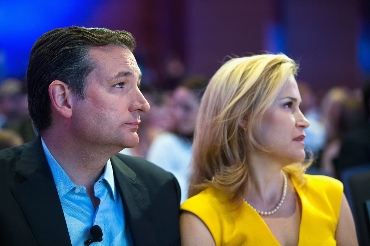 <b>Ted Cruz y Heidi Nelson Cruz.</b> El senador republicano por Texas y ex precandidato presidencial nació en Alberta, Canadá. Su herencia hispana viene por parte de su padre cubano, Rafael Bienvenido Cruz. Su esposa es estadounidense, de familia anglosajona, nacida en California. Se casaron en 2001.