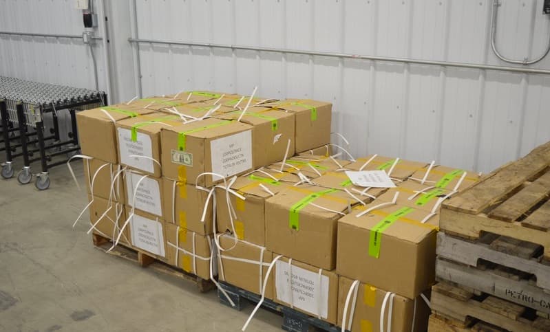 Oficiales del CBP detectaron el cargamento de billetes falsos en un contenedor que llegó por ferrocarril a International Falls, Minnesota.