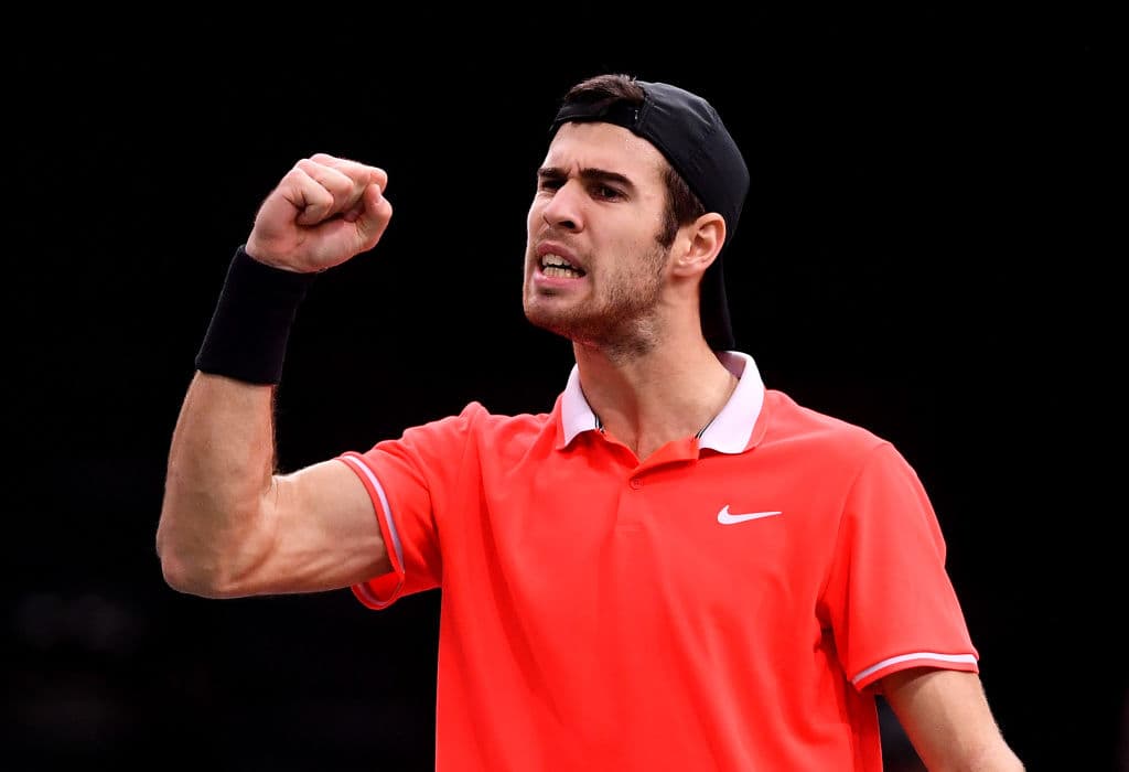 Además del Masters 1000 de París, Khachanov solo había ganado tres torneos del ATP 250 en Chengdú (China) 2016, Marsella y Moscú en 2018.
<br>