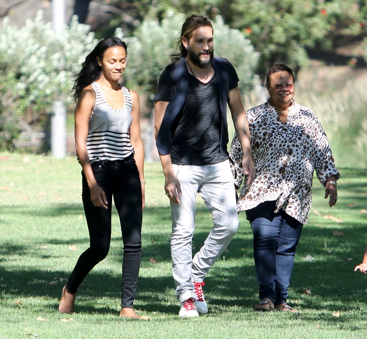 Zoe Saldaña y Marco Perego disfrutan en familia.