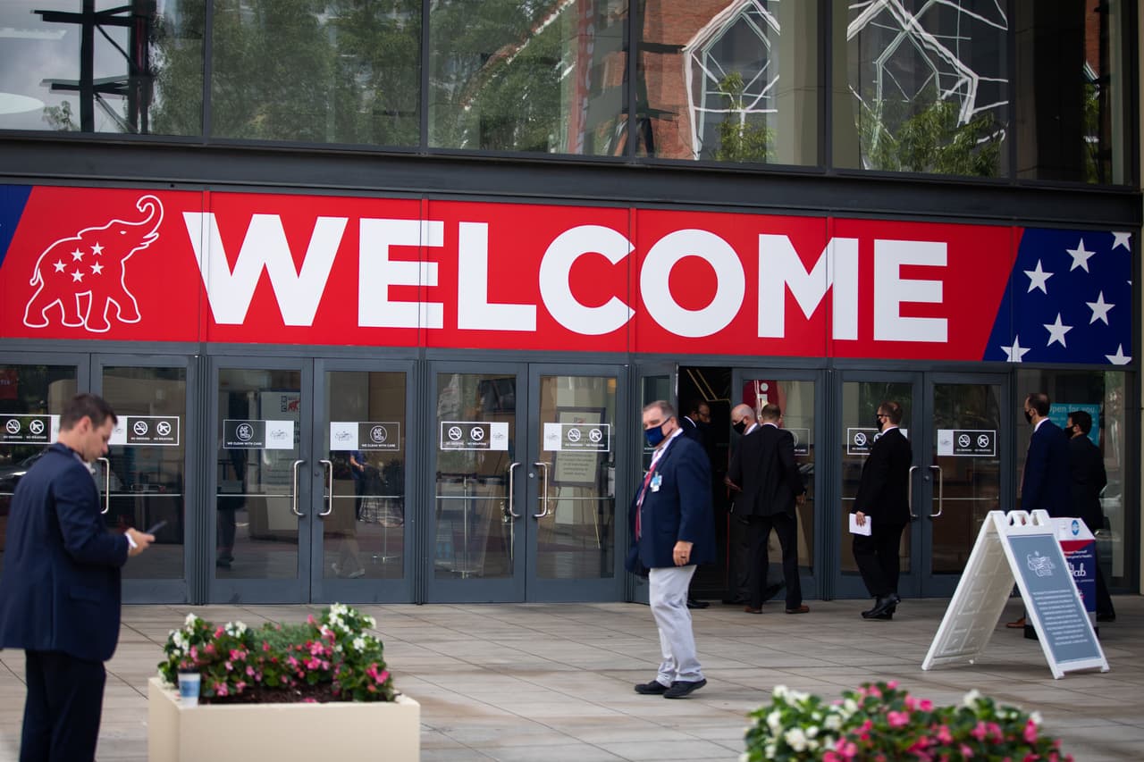 Desde el 24 al 27 de agosto los delegados del 
<a href="https://www.univision.com/temas/partido-republicano">Partido Republicano</a> seleccionarán a sus elegidos para disputarse la presidencia y vicepresidencia en las 
<a href="https://www.univision.com/local/north-carolina-wuvc/elecciones-estados-unidos-2020/trump-aceptara-la-nominacion-republicana-en-charlotte-segun-el-vicepresidente-pence">elecciones del 3 de noviembre,</a> siendo 
<a href="https://www.univision.com/temas/donald-trump">Donald Trump</a> y Mike Pence los presuntos nominados.