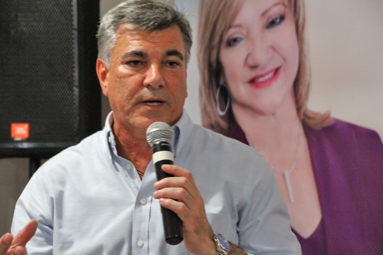 "Charlie" Delgado endosa a Joe Biden para la presidencia frente a la "amenaza" de Donald Trump