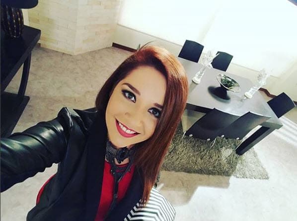 Alvarado incluso ha tenido que "bachaquear harina", que significa comprar artículos de primera necesidad y revenderlos a precio más elevado, para poder costear sus gastos básicos.