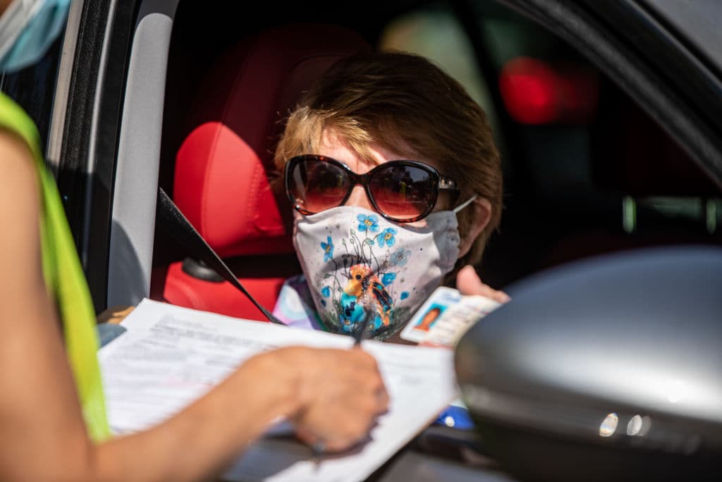 Si tienes dudas adicionales, no olvides que también tienes el derecho de preguntar a los funcionarios de los centros electorales cualquier duda que tengas sobre cómo llenar tu boleta. No está permitido pedir sugerencias sobre a quién debes votar.