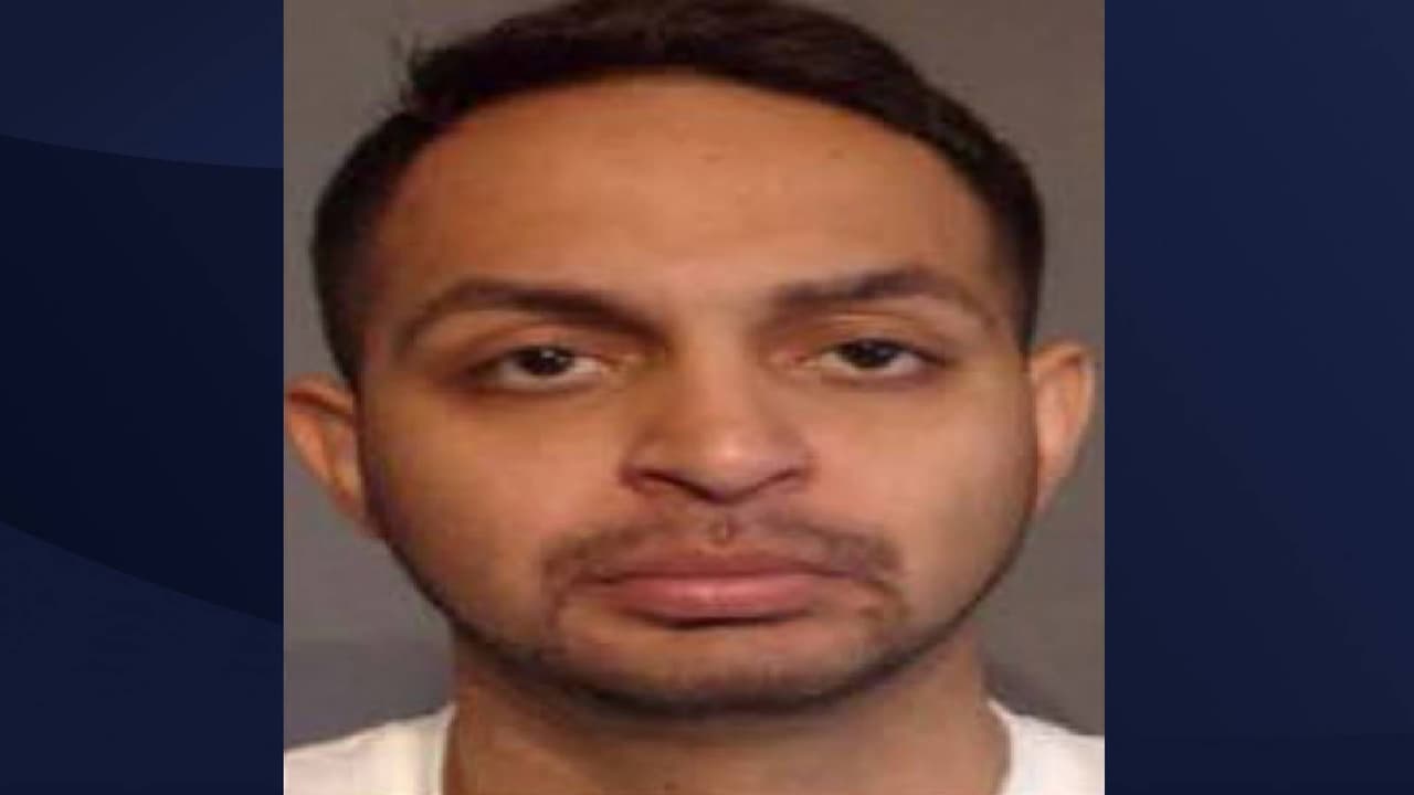 Edgar Ivan Jaquez, de 30 años, es buscado por cometer esquemas fraudulentos