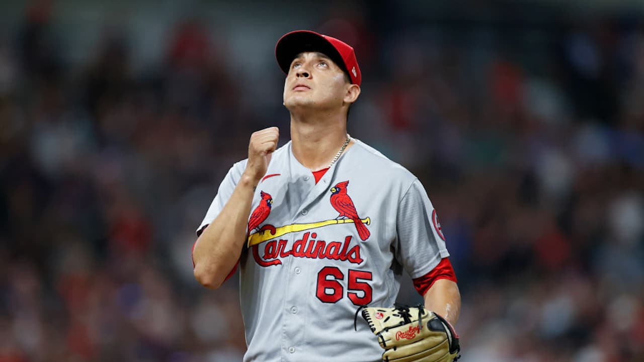 Giovanny Gallegos tiene su hold 22 del año con Cardinals