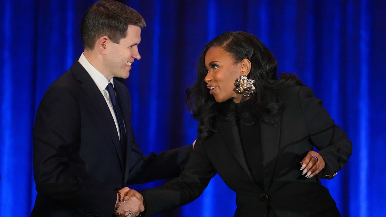 Dos demócratas se miden por el Senado en Texas y chocan por Trump e inmigración.