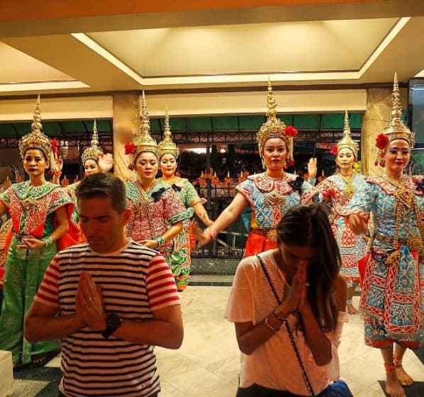 Así celebraron sus sexto aniversario de bodas Galilea Montijo y Fernando Reina. "Pidiendo deseos! Feliz aniversario
<a href="https://www.instagram.com/reinaiglesias/">@reinaiglesias</a> Gracias por tu amor y por aguantarme,Que manera de festejar te amo ❤️".