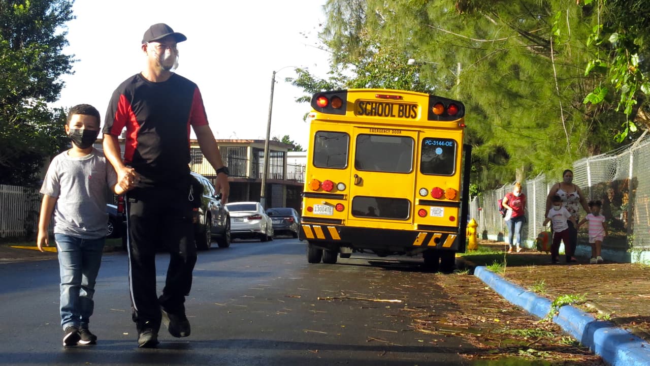Escuelas reducen horas de clases ante apagones selectivos, admite secretario de Educación