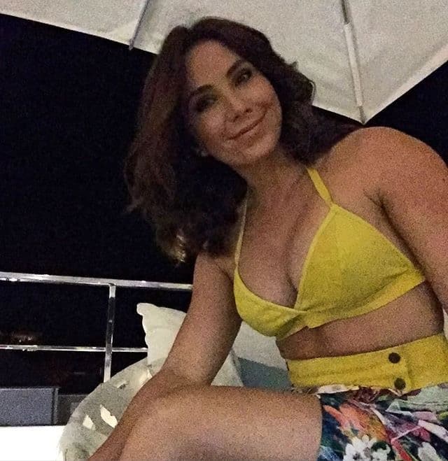 Laura Posada, esposa del ex receptor de los New York Yankees, Jorge Posada, y life coach, trabajará con las bellas para que puedan alcanzar el equilibrio más deseado en mente, cuerpo y alma. Laura, autora de tres libros, combina todo su conocimiento y experiencia para proporcionar las herramientas necesarias para tener éxito.