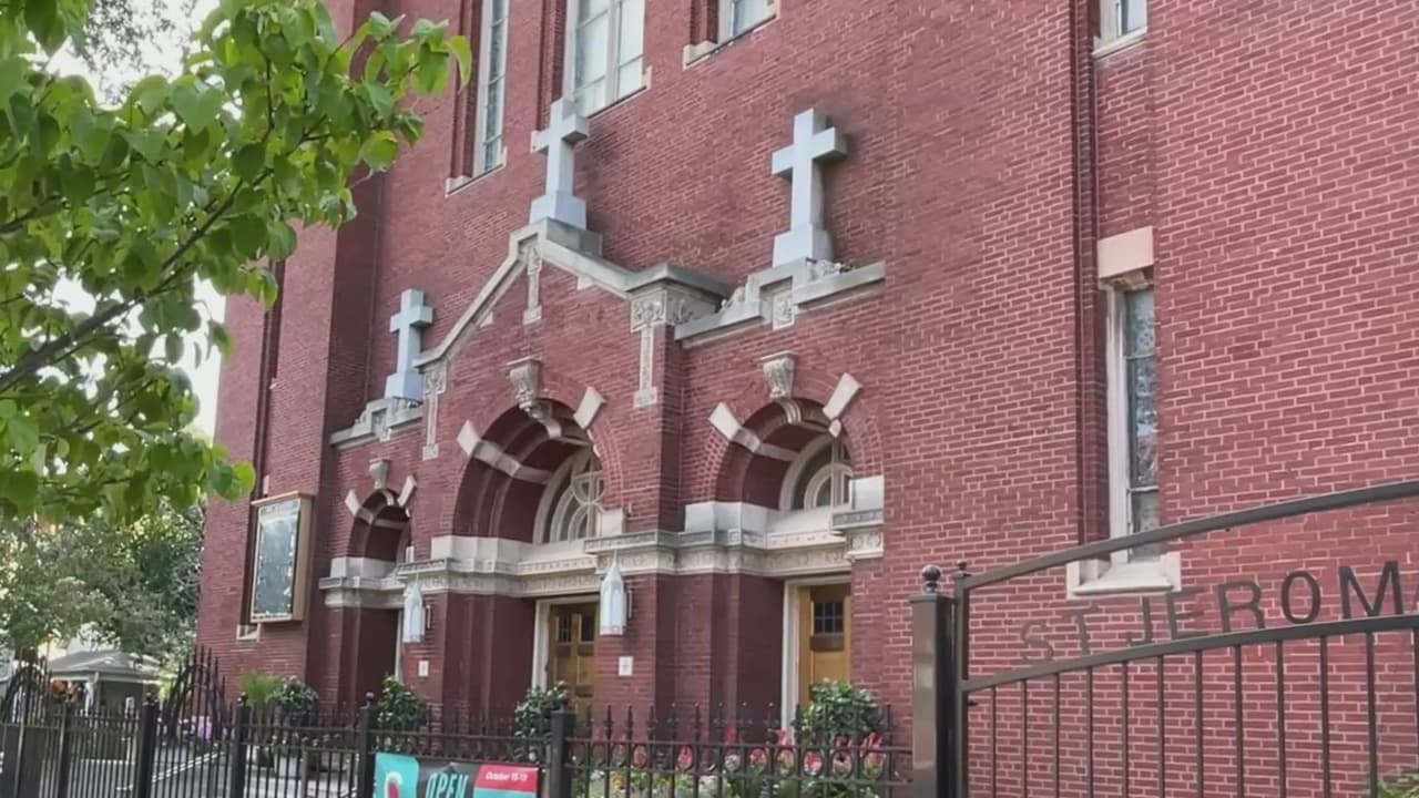 Presencia de agentes de ICE frente a iglesia causa temor entre feligreses de Rogers Park