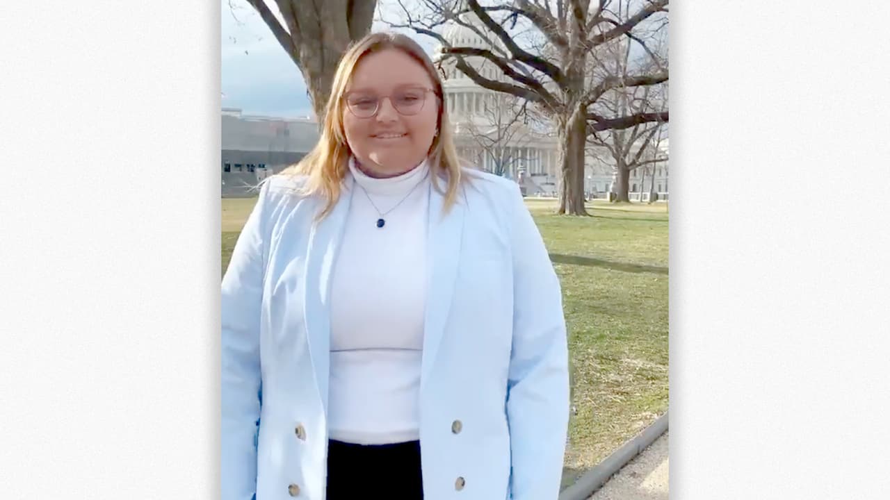 <b>Marsella Muñoz, estudiante honoraria de la secundaria Key West, en los cayos de Florida</b>. Fue invitada por Debbie Mucasel Powell, representante de este estado.