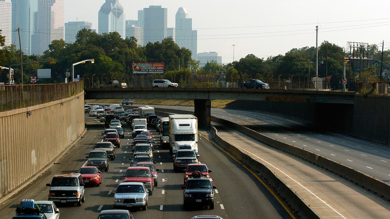 Además de la I-45, el estudio incluye otras dos autopistas de Texas entre las más peligrosas como la U.S. 83 en el quinto puesto y U.S. Route 175 en Dallas que ocupa el puesto 15.