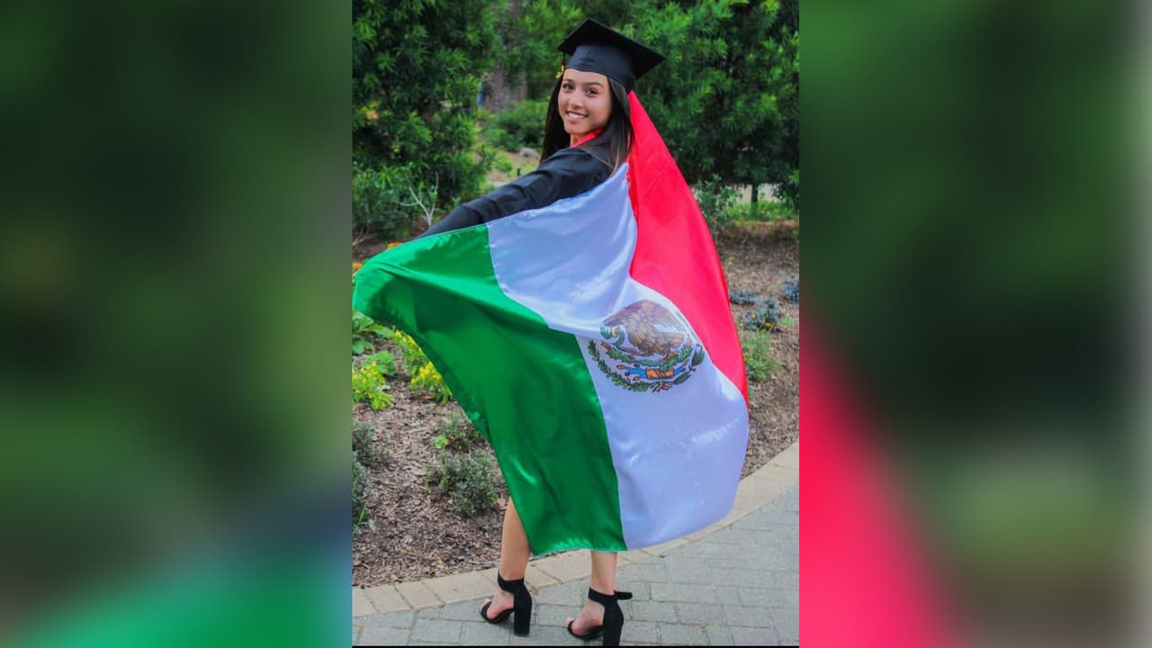 Maldonado Leydin - "MI hermosa sobrina 🎓⚽️🥰DENISE Gomez 🥰⚽️Porter high school 🎓2🧻2🧻"