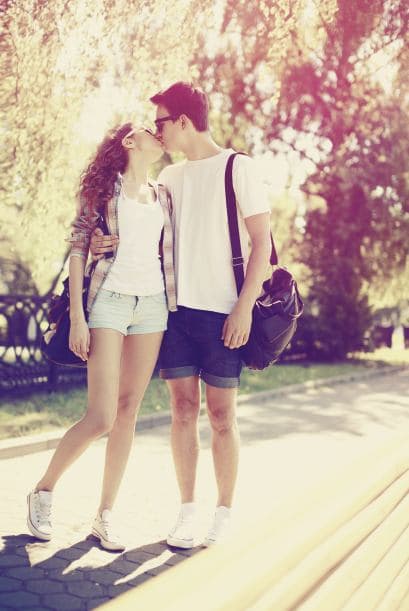 Si en tu caso no es así, seguro pronto llegará ese alguien ya que el 80 por ciento de las personas se enamoran perdidamente a esta edad, según una encuesta del diario inglés Daily Mail.