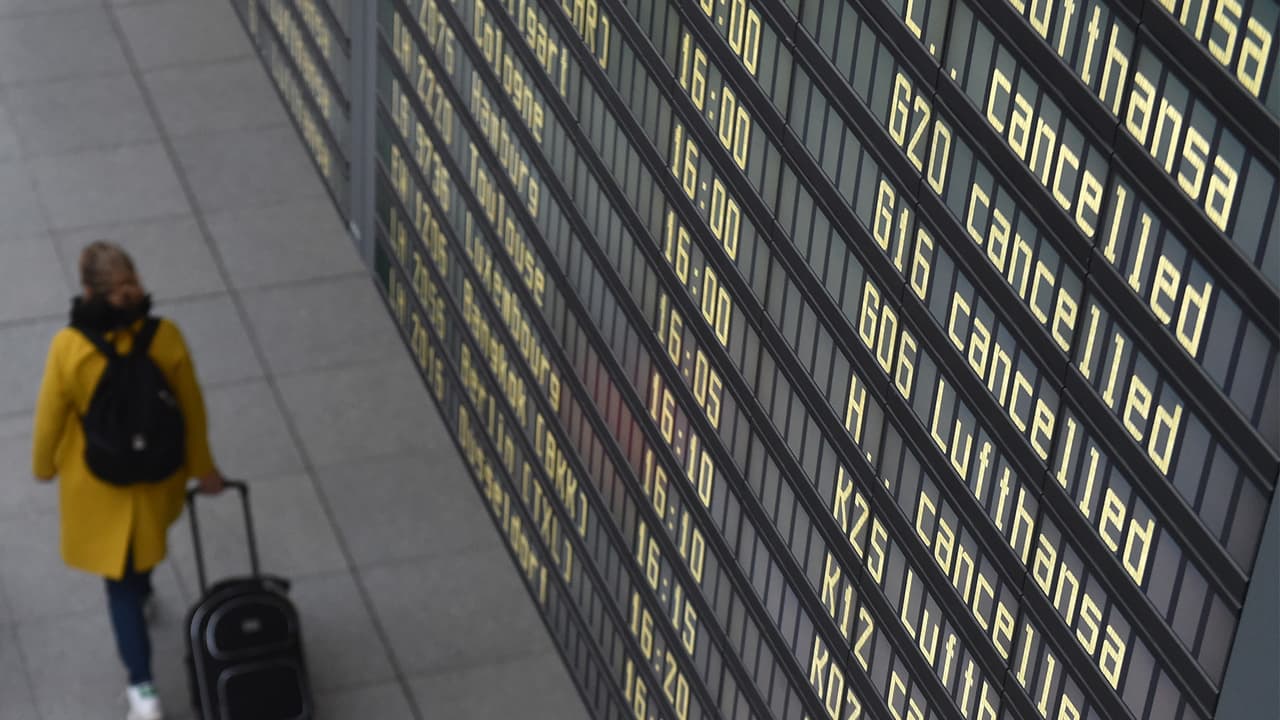 Vuelos cancelados en O'Hare y apagones a causa del tiempo severo