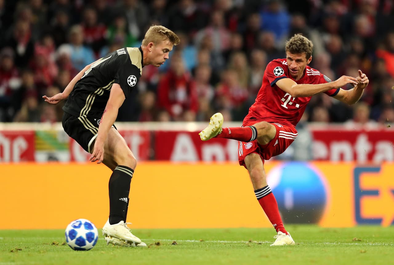 Con Thomas Müller el equipo de Kovac se acercó al arco holandés, pero la definición no era la ideal para vulnerar su arco.