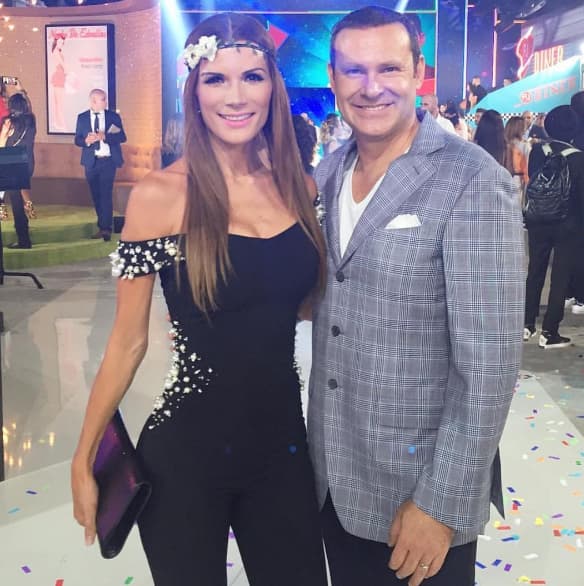 Alan y su esposa Cristy son si duda una pareja muy retro.