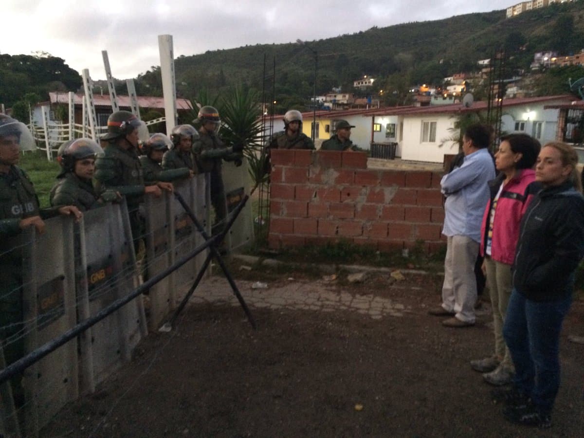 Gobierno venezolano muestra un video del preso político Leopoldo López tras rumores de su traslado a un hospital