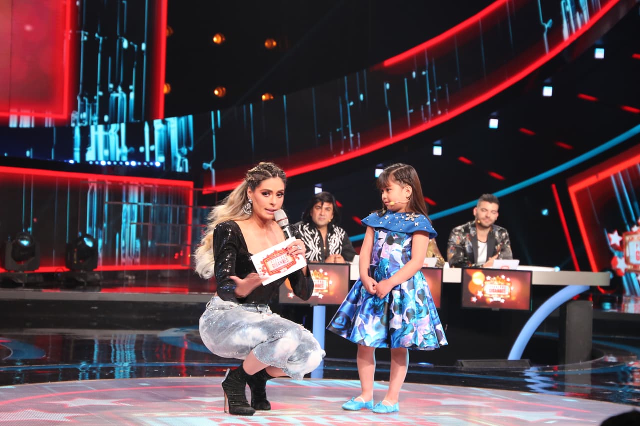 Para esta gala, los capitanes se convirtieron en 'influencers' hablando de los temas que más les apasionan. Los Súper Powers fueron los primeros y Natalia nos dio consejos de moda. Los jueces, quienes esta vez estuvieron más estrictos que nunca, le dieron un promedio de 7.8 puntos.