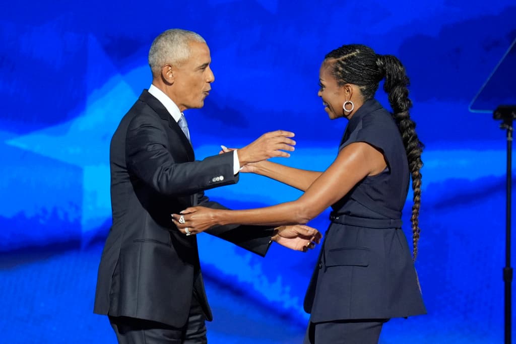 Los Obama hacen una 'transferencia energética' a la campaña de Kamala Harris