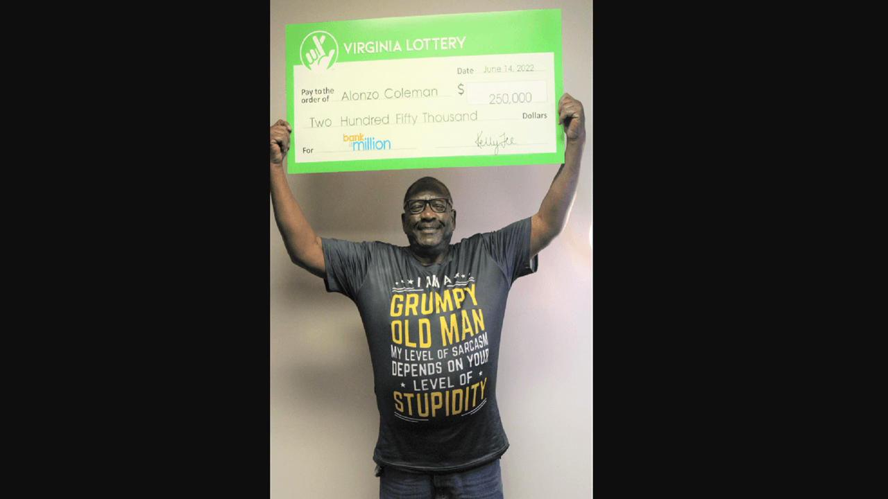 Gana $250,000 en la lotería y asegura que soñó con los números